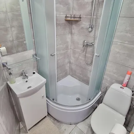 Goscinny Letni Dom Panstwa Grybek בית אירוח