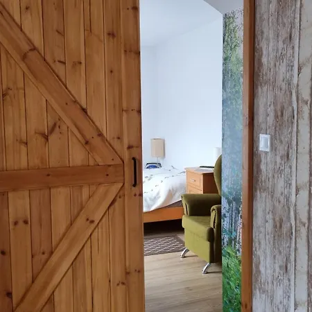 Goscinny Letni Dom Panstwa Grybek בית אירוח סטגנה