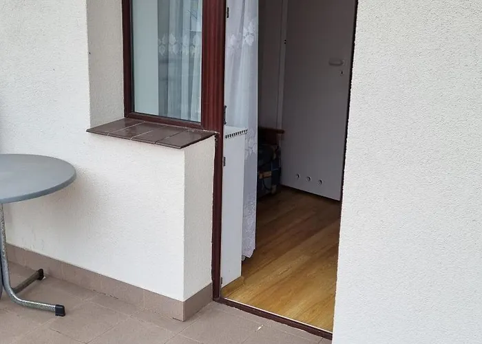 Goscinny Letni Dom Panstwa Grybek Stegna (Pomerania)